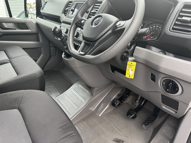 Volkswagen Crafter 2.0 TDI CR35 Commerce Plus Panel Van 5dr Diesel Manual FWD LWB High Roof Euro 6 (s/s) (140 ps) - U5989