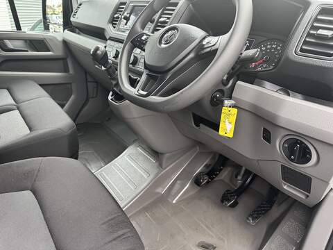 Volkswagen Crafter 2.0 TDI CR35 Commerce Plus Panel Van 5dr Diesel Manual FWD LWB High Roof Euro 6 (s/s) (140 ps) - U5989