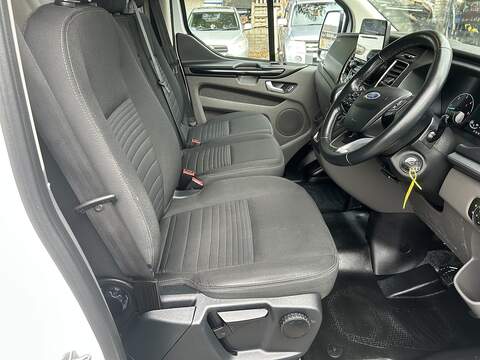 Ford Transit Custom 2.0 300 EcoBlue Limited Panel Van 5dr Diesel Auto L1 H1 Euro 6 (s/s) (130 ps) - U5995