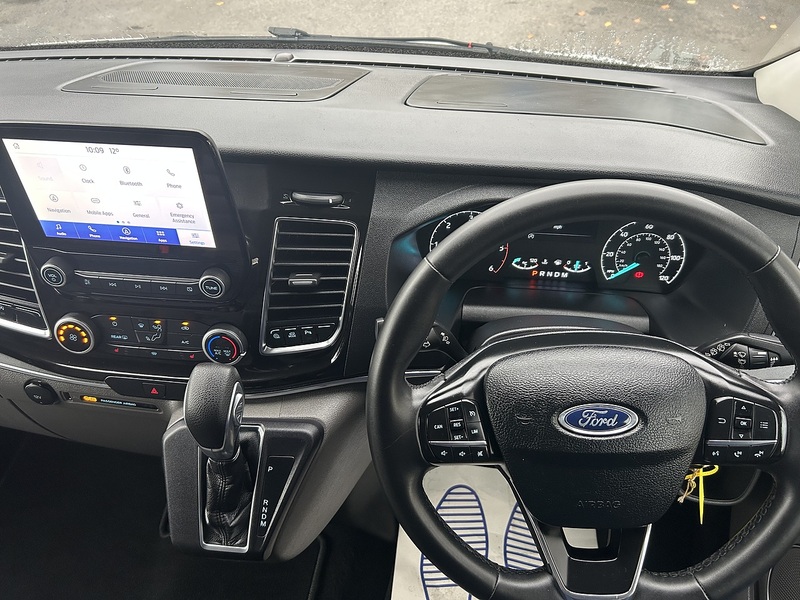 Ford 2.0 320 EcoBlue Titanium Minibus Double Cab 5dr Diesel Auto L2 Euro 6 (s/s) (130 ps)