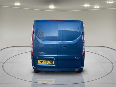 Ford Transit Custom 2.0 320 EcoBlue Limited Crew Van Double Cab 5dr Diesel Manual L2 H1 Euro 6 (s/s) (6 Seat) (130 ps) - U6032