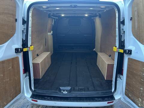 Ford Transit Custom 2.0 300 EcoBlue Limited Panel Van 5dr Diesel Manual L2 H1 Euro 6 (s/s) (130 ps) - U6033