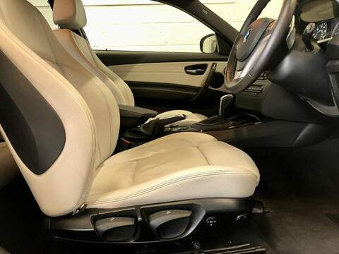 BMW 1 Series 1 Series 2.0 120i Exclusive Edition Steptronic Euro 5 2dr - U75001