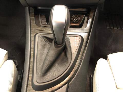 BMW 1 Series 1 Series 2.0 120i Exclusive Edition Steptronic Euro 5 2dr - U75001