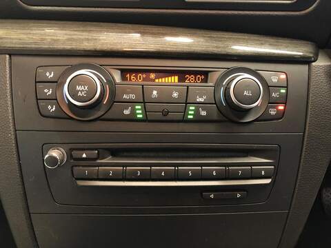 BMW 1 Series 1 Series 2.0 120i Exclusive Edition Steptronic Euro 5 2dr - U75001