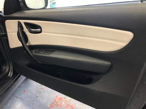 BMW 1 Series 1 Series 2.0 120i Exclusive Edition Steptronic Euro 5 2dr - U75001