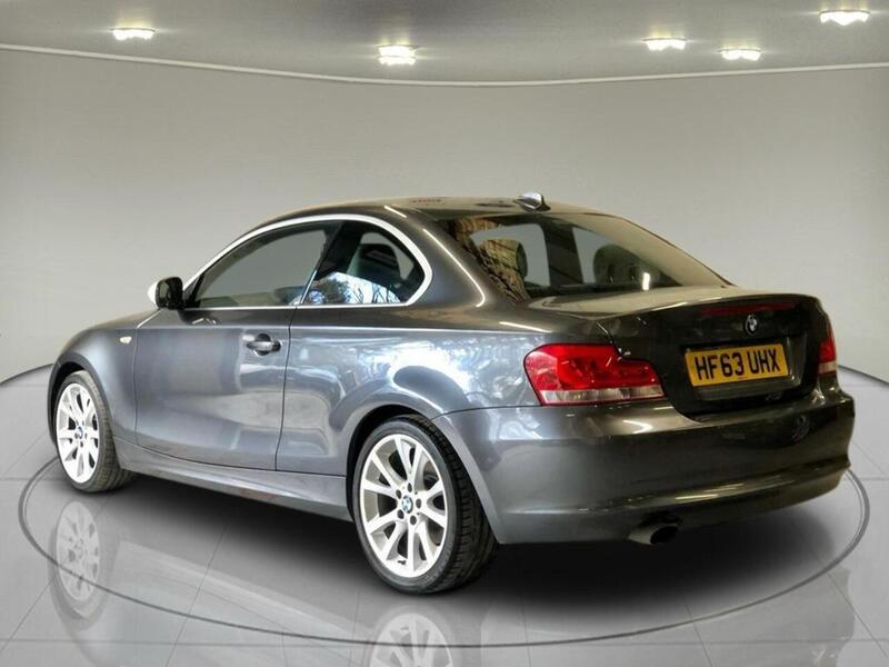 BMW 1 Series 1 Series 2.0 120i Exclusive Edition Steptronic Euro 5 2dr - U75001