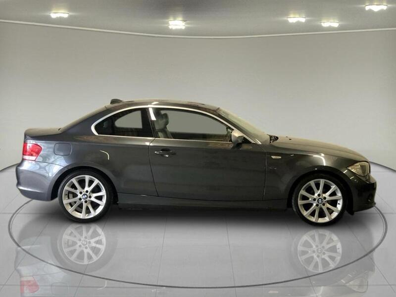 BMW 1 Series 1 Series 2.0 120i Exclusive Edition Steptronic Euro 5 2dr - U75001