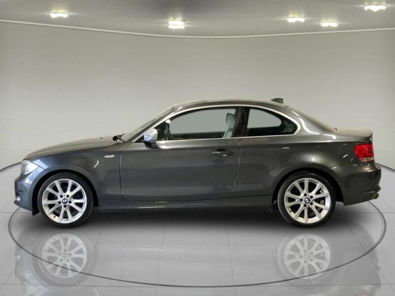 BMW 1 Series 1 Series 2.0 120i Exclusive Edition Steptronic Euro 5 2dr - U75001