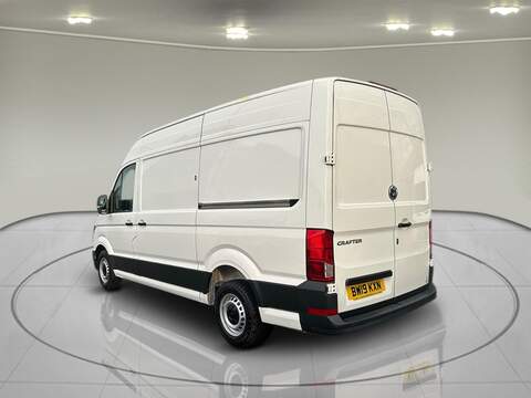 Volkswagen Crafter 2.0 TDI CR35 BlueMotion Tech Startline Panel Van 5dr Diesel Manual FWD MWB High Roof Euro 6 (s/s) - U75013