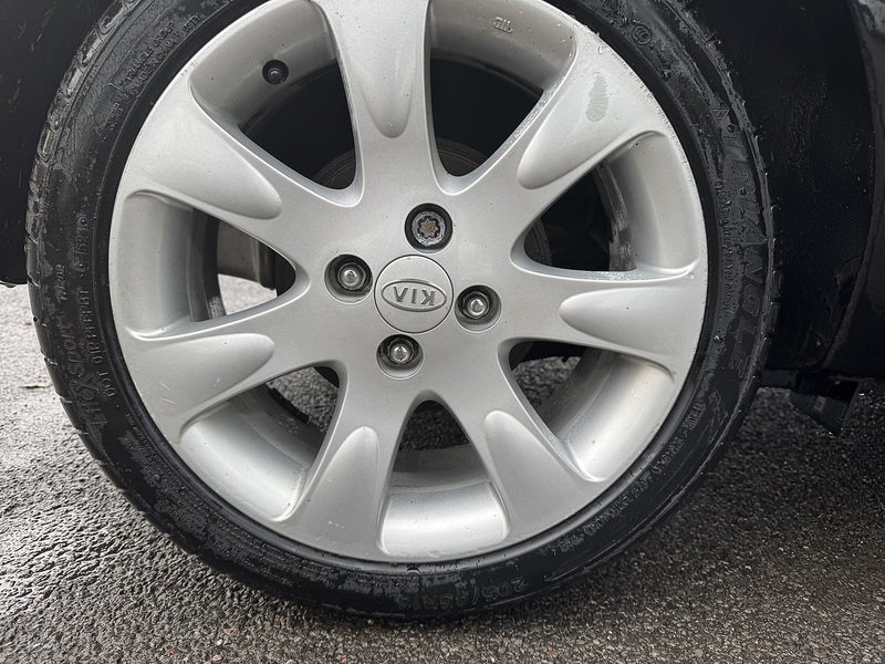 Kia Rio 1.4 Black Hatchback 5dr Petrol Manual (147 g/km, 95 bhp) - U75014