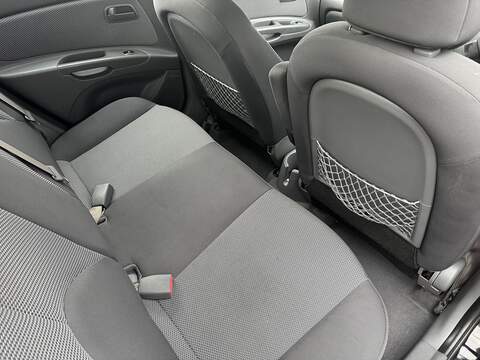 Kia Rio 1.4 Black Hatchback 5dr Petrol Manual (147 g/km, 95 bhp) - U75014