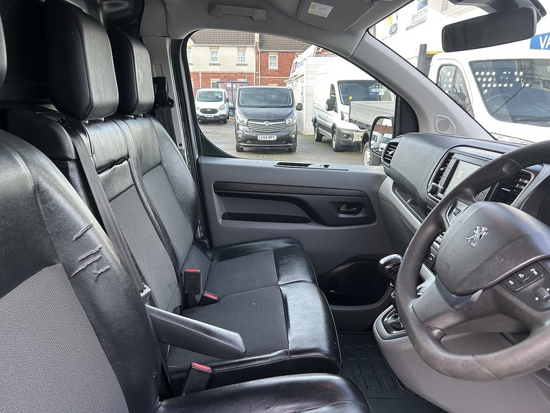 Peugeot Expert 2.0 BlueHDi 1400 Professional Standard Panel Van 6dr Diesel Manual MWB Euro 6 (s/s) (120 ps) - U75031