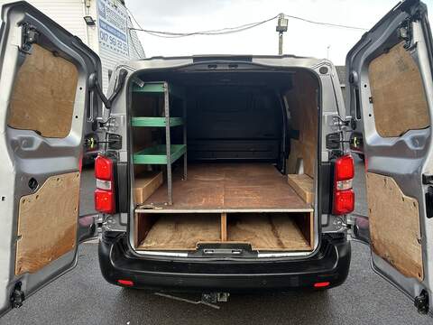 Peugeot Expert 2.0 BlueHDi 1400 Professional Standard Panel Van 6dr Diesel Manual MWB Euro 6 (s/s) (120 ps) - U75031