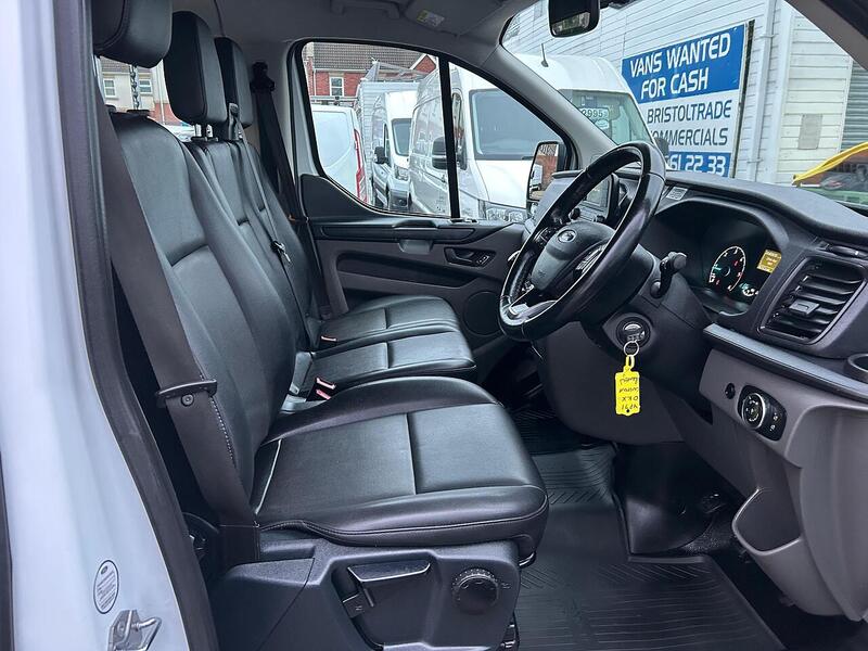 Ford Transit Custom 9 SEATER EURO 6 105PS LEATHER 2.0 5dr Combi Van Manual Diesel - U75035