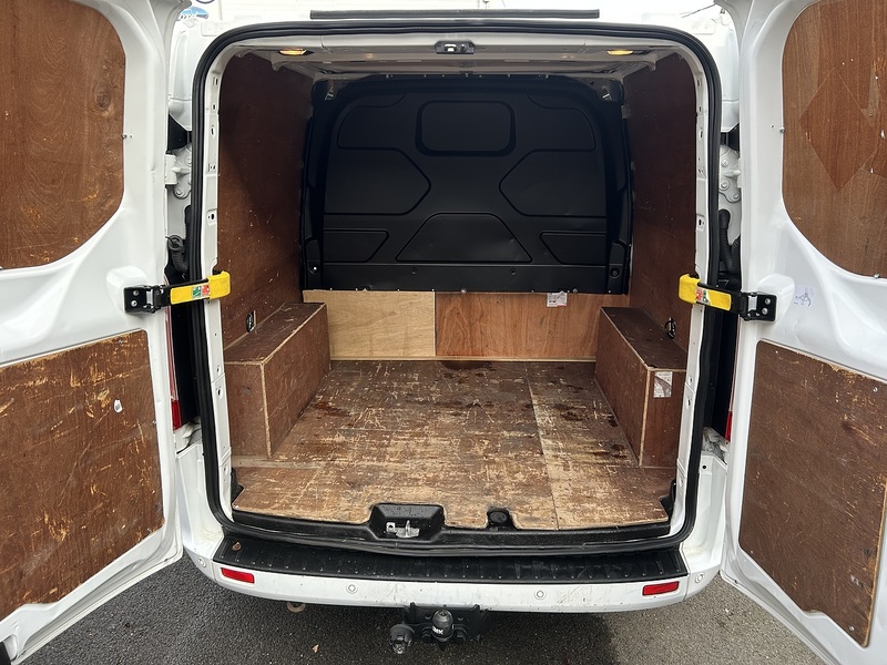 Ford Transit Custom 2.0 300 EcoBlue Limited Panel Van 5dr Diesel Manual L2 H1 Euro 6 (130 ps) - U75039