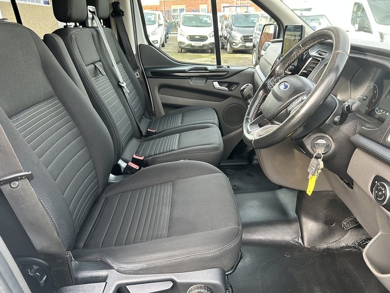 Ford Transit Custom 2.0 300 EcoBlue Limited Panel Van 5dr Diesel Manual L2 H1 Euro 6 (130 ps) - U75039