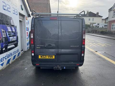 Renault Trafic 2.0 dCi ENERGY 30 Sport Nav Crew Van Double Cab 6dr Diesel Manual SWB Euro 6 (s/s) (145 ps) - U75043
