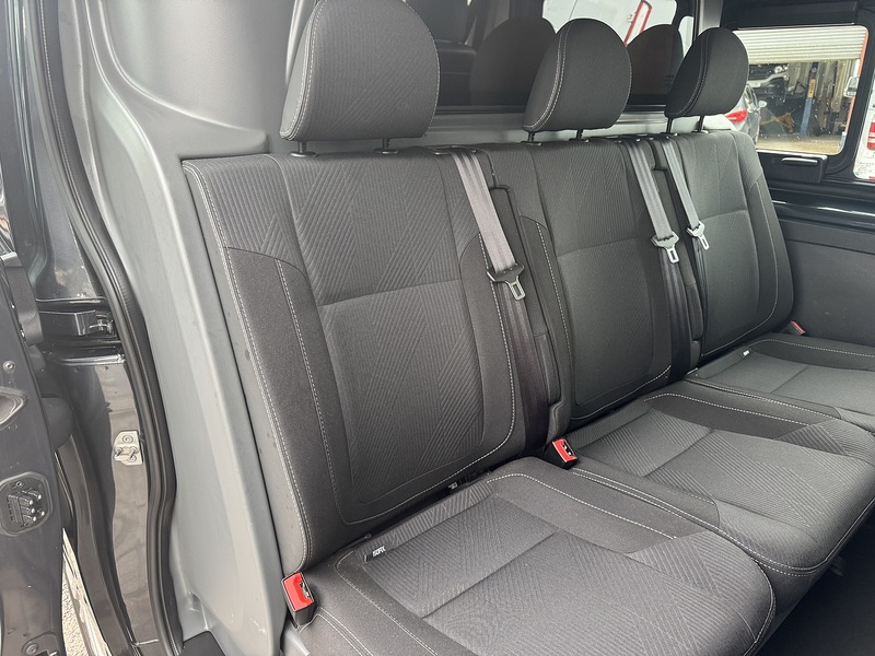 Renault Trafic 2.0 dCi ENERGY 30 Sport Nav Crew Van Double Cab 6dr Diesel Manual SWB Euro 6 (s/s) (145 ps) - U75043