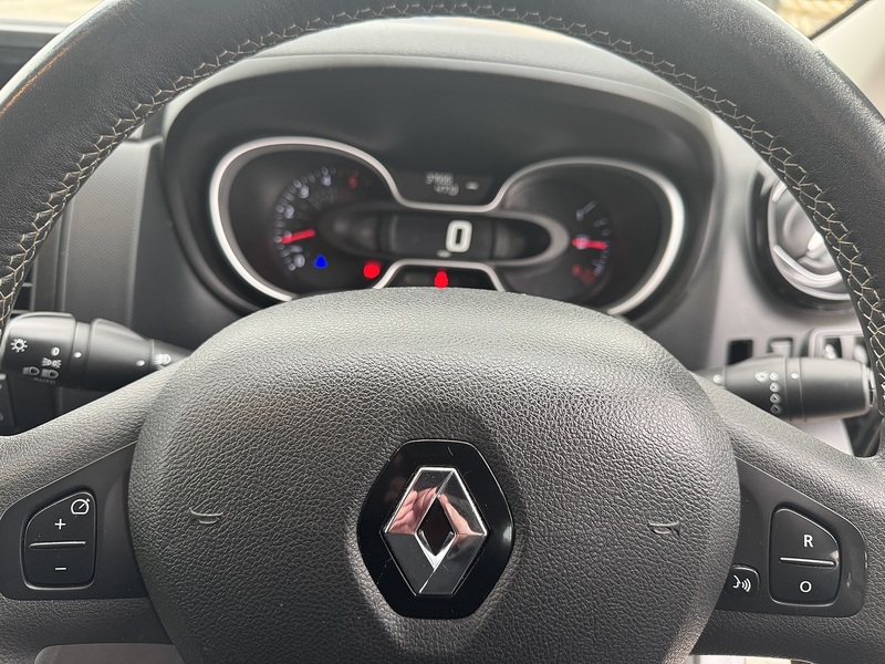 Renault Trafic 2.0 dCi ENERGY 30 Sport Nav Crew Van Double Cab 6dr Diesel Manual SWB Euro 6 (s/s) (145 ps) - U75043