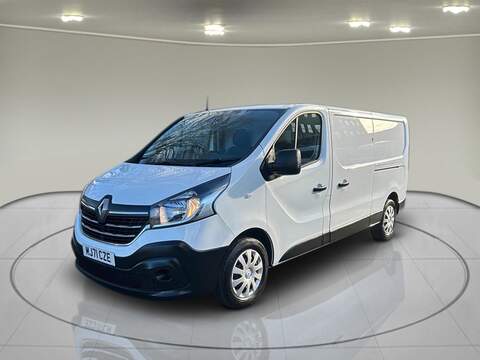 Renault Trafic 2.0 dCi ENERGY 30 Sport Nav Crew Van Double Cab 6dr Diesel Manual SWB Euro 6 (s/s) (145 ps)