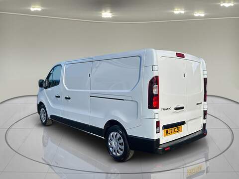 Renault Trafic 2.0 dCi ENERGY 30 Business+ Panel Van 5dr Diesel Manual LWB Standard Roof Euro 6 (s/s) (120 ps) - U75044