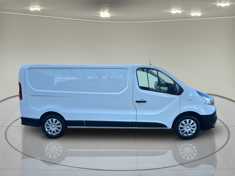 Renault Trafic 2.0 dCi ENERGY 30 Business+ Panel Van 5dr Diesel Manual LWB Standard Roof Euro 6 (s/s) (120 ps) - U75044