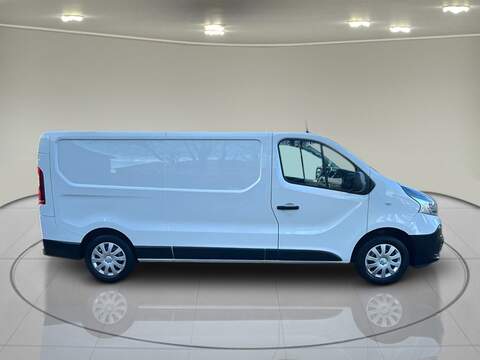 Renault Trafic 2.0 dCi ENERGY 30 Business+ Panel Van 5dr Diesel Manual LWB Standard Roof Euro 6 (s/s) (120 ps) - U75044