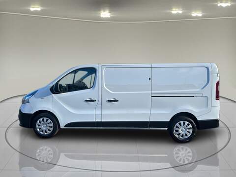 Renault Trafic 2.0 dCi ENERGY 30 Business+ Panel Van 5dr Diesel Manual LWB Standard Roof Euro 6 (s/s) (120 ps) - U75044