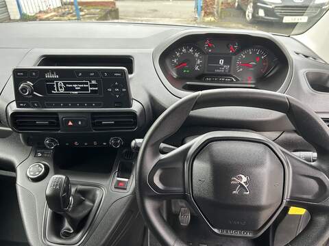 Peugeot Partner 1.5 BlueHDi 1000 Grip Standard Panel Van 5dr Diesel Manual SWB Euro 6 (s/s) (100 bhp) - U75048