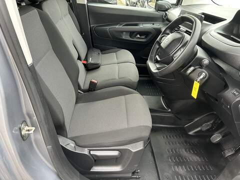 Peugeot Partner 1.5 BlueHDi 1000 Grip Standard Panel Van 5dr Diesel Manual SWB Euro 6 (s/s) (100 bhp) - U75048