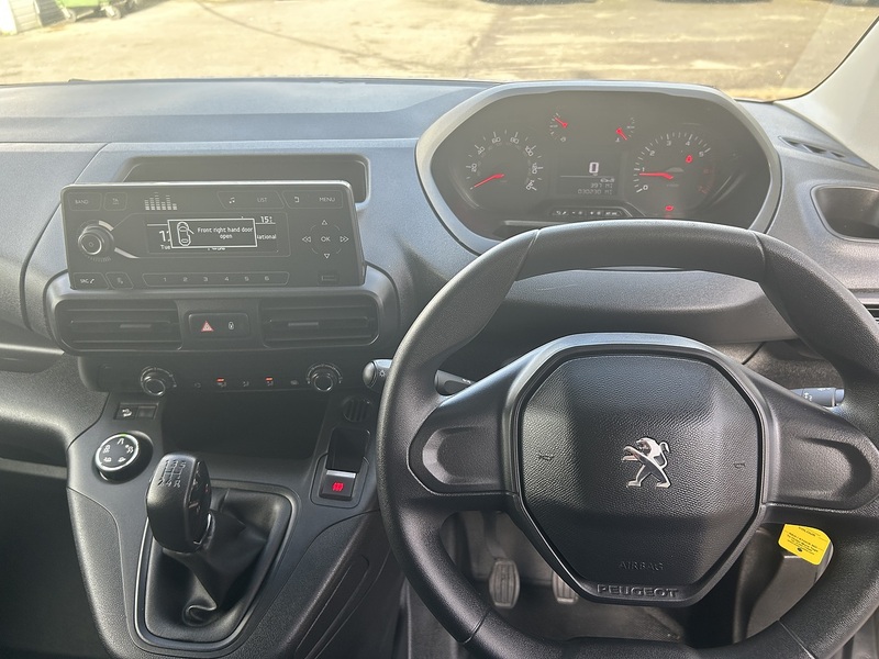 Peugeot Partner 1.5 BlueHDi 1000 Grip Standard Panel Van 5dr Diesel Manual SWB Euro 6 (s/s) (100 bhp) - U75048
