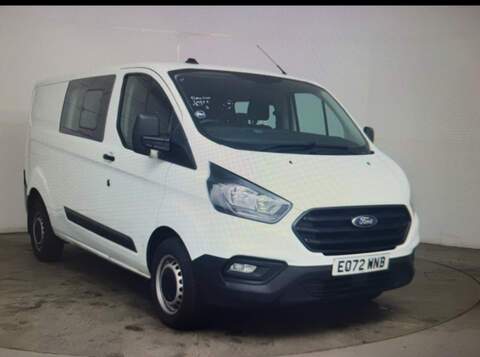 Ford Transit Custom 2.0 320 EcoBlue Titanium Minibus Double Cab 5dr Diesel Auto L2 Euro 6 (s/s) (130 ps)