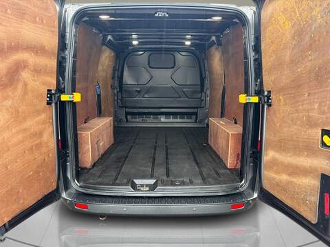 Ford Transit Custom 1.0 340 EcoBoost 13.6kWh Limited Panel Van 5dr Petrol Plug-in Hybrid Auto L1 H1 Euro 6 (126 ps) - U75051