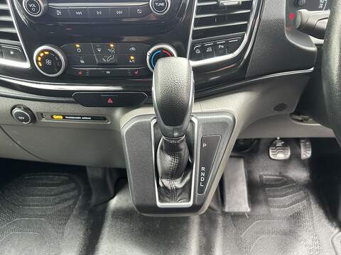 Ford Transit Custom 1.0 340 EcoBoost 13.6kWh Limited Panel Van 5dr Petrol Plug-in Hybrid Auto L1 H1 Euro 6 (126 ps) - U75051