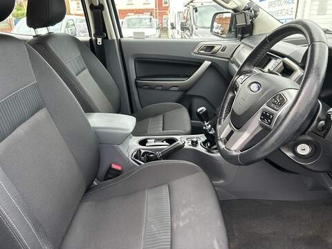 Ford Ranger 2.2 TDCi XLT Pickup Double Cab 4dr Diesel Manual 4WD Euro 5 (s/s) (Eco Axle) (160 ps) - U75053
