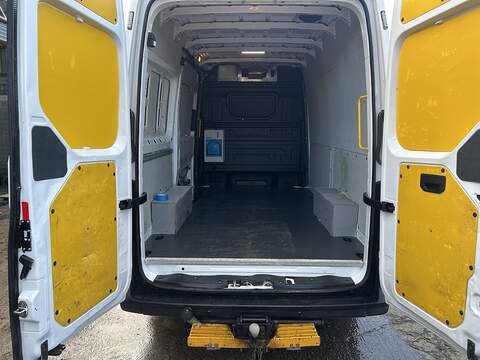Volkswagen Crafter 2.0 TDI CR35 Trendline Panel Van 5dr Diesel Manual RWD MWB Euro 6 (s/s) (177 ps) - U75058