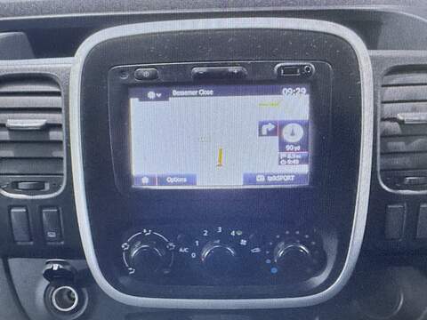 Renault Trafic 1.6 dCi 29 Business Panel Van 5dr Diesel Manual SWB Standard Roof Euro 6 (120 ps) - U75078