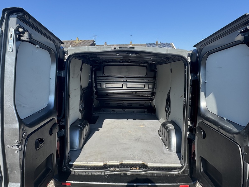 Renault Trafic 1.6 dCi 29 Business Panel Van 5dr Diesel Manual SWB Standard Roof Euro 6 (120 ps) - U75078
