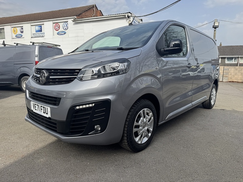 Vauxhall Vivaro 2.0 Turbo D 3100 Sportive Panel Van 5dr Diesel Manual L1 H1 Euro 6 (s/s) (145 ps) - U75082