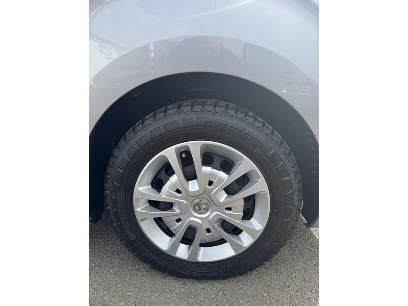 Vauxhall Vivaro 2.0 Turbo D 3100 Sportive Panel Van 5dr Diesel Manual L1 H1 Euro 6 (s/s) (145 ps) - U75082