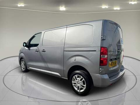 Vauxhall Vivaro 2.0 Turbo D 3100 Sportive Panel Van 5dr Diesel Manual L1 H1 Euro 6 (s/s) (145 ps) - U75082
