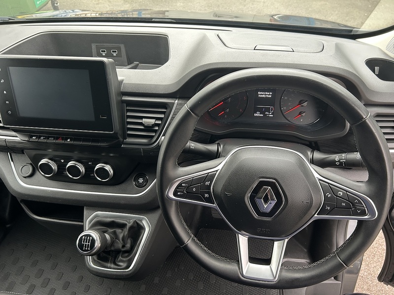 Renault Trafic 2.0 dCi Blue SL28 Sport+ Panel Van 5dr Diesel Manual L1 H1 Euro 6 (s/s) (150 ps) - U75086