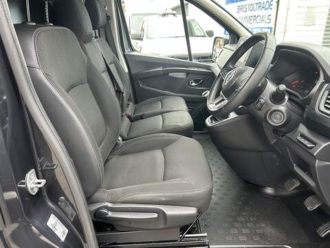 Renault Trafic 2.0 dCi Blue SL28 Sport+ Panel Van 5dr Diesel Manual L1 H1 Euro 6 (s/s) (150 ps) - U75086