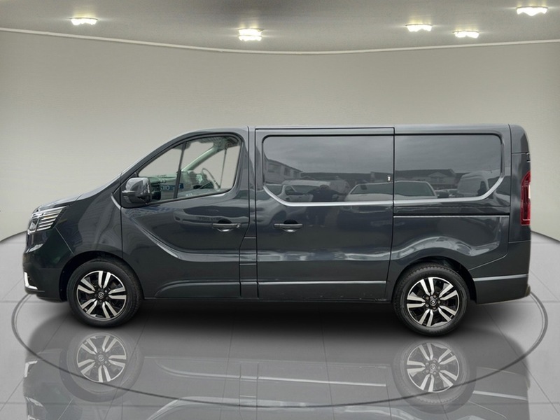 Renault Trafic 2.0 dCi Blue SL28 Sport+ Panel Van 5dr Diesel Manual L1 H1 Euro 6 (s/s) (150 ps) - U75086