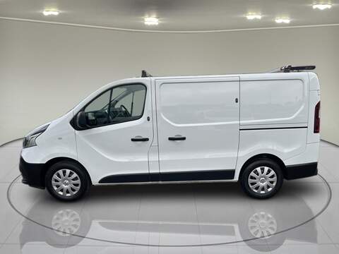 Renault Trafic 2.0 dCi ENERGY 30 Business+ Panel Van 5dr Diesel Manual SWB Standard Roof Euro 6 (s/s) (145 ps) - U75087