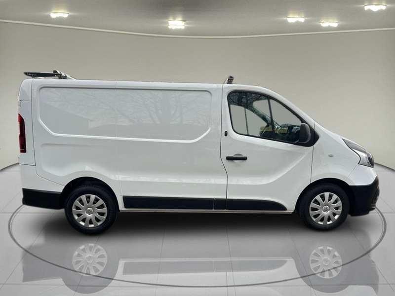 Renault Trafic 2.0 dCi ENERGY 30 Business+ Panel Van 5dr Diesel Manual SWB Standard Roof Euro 6 (s/s) (145 ps) - U75087