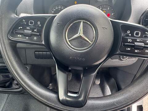 Mercedes-Benz Sprinter 2.1 314 CDI Chassis Cab 2dr Diesel Manual RWD L3 Euro 6 (s/s) (143 ps) - U75095