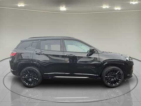 Jeep Compass 1.3 GSE T4 11.4kWh S SUV 5dr Petrol Plug-in Hybrid Auto 4xe Euro 6 (s/s) (240 ps) - U75096