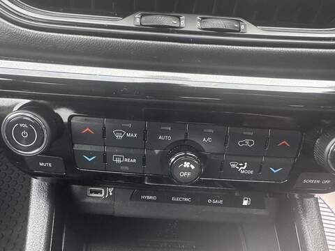 Jeep Compass 1.3 GSE T4 11.4kWh S SUV 5dr Petrol Plug-in Hybrid Auto 4xe Euro 6 (s/s) (240 ps) - U75096